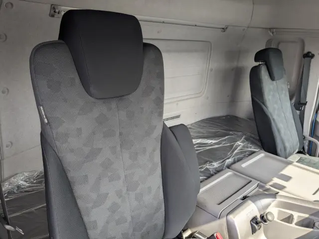 ＵＤ クオン 2PG-CG5CA(8x4)の写真39