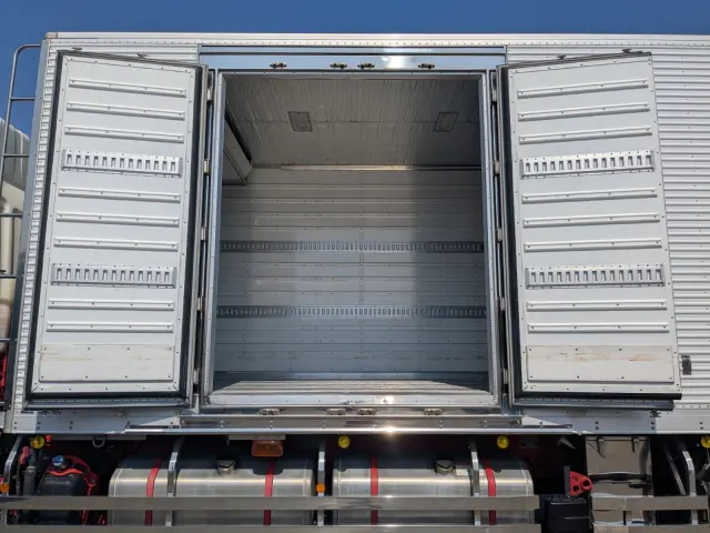 三菱 スーパーグレート 2PG-FU74HZ(6x2)の写真24