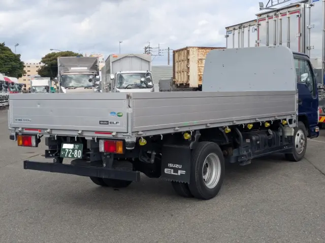 いすゞ エルフ TRG-NKR85AR(2WD)の写真3