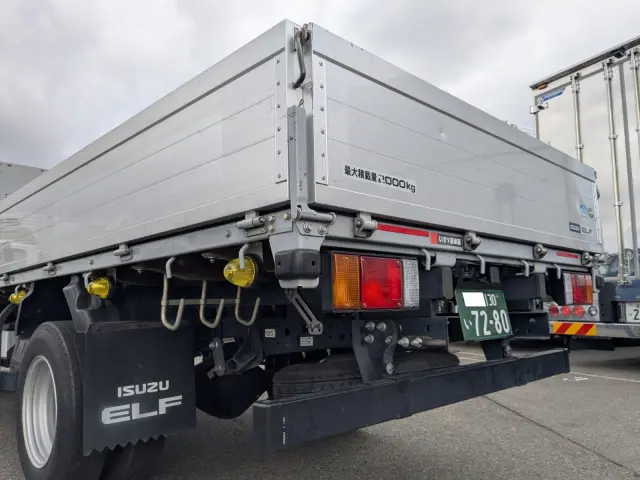 いすゞ エルフ TRG-NKR85AR(2WD)の写真6
