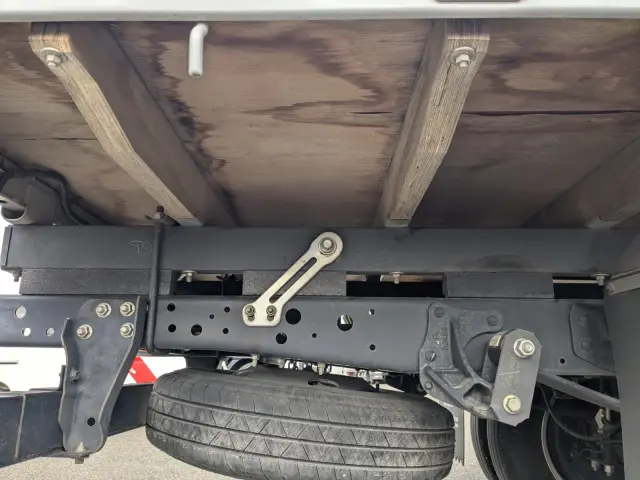 いすゞ エルフ TRG-NKR85AR(2WD)の写真31