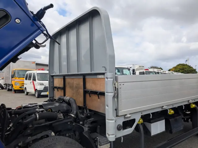 いすゞ エルフ TRG-NKR85AR(2WD)の写真37