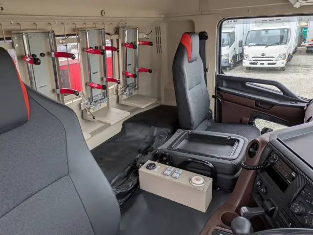 日野 プロフィア 2DG-FR1AJA(6x2)の写真35