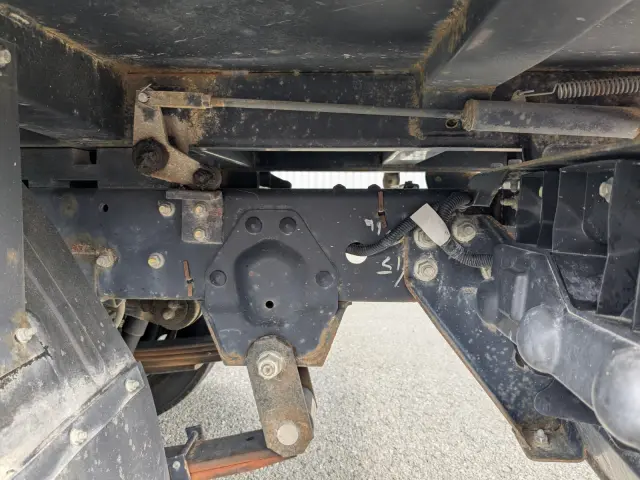 いすゞ エルフ TPG-NJR85AD(2WD)の写真6