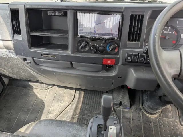 いすゞ エルフ TPG-NJR85AD(2WD)の写真28