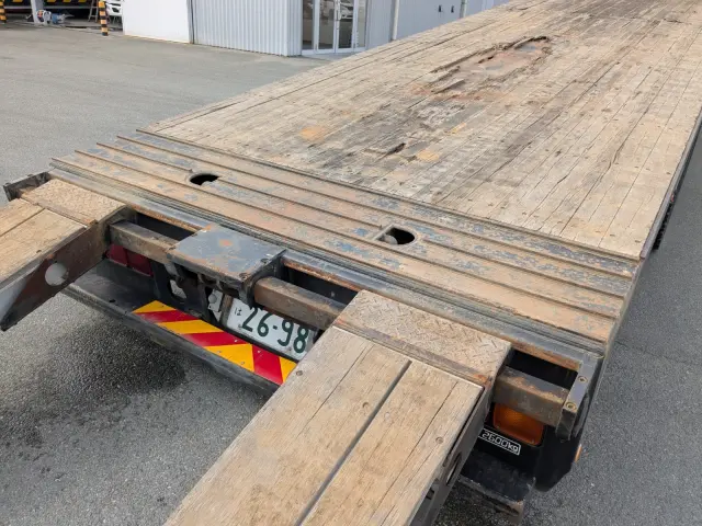 ＵＤ クオン QKG-CW5ZL(6x4)の写真19