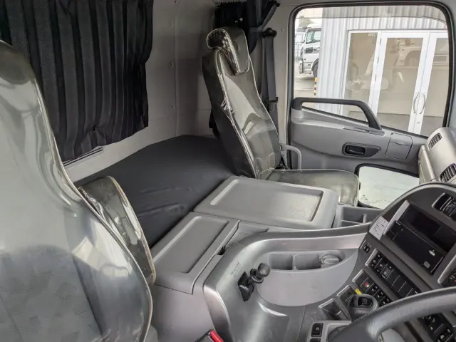 ＵＤ クオン QKG-CW5ZL(6x4)の写真27