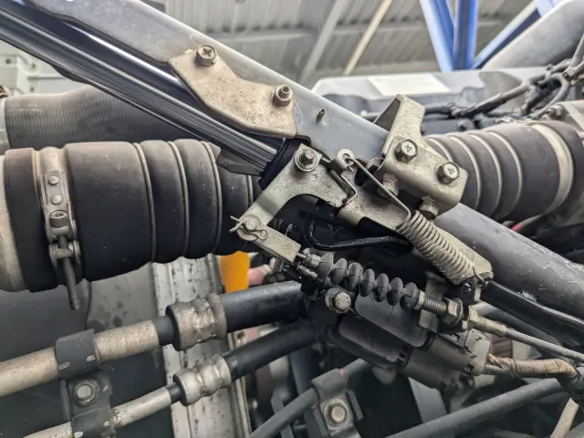 ＵＤ クオン QKG-CW5ZL(6x4)の写真34