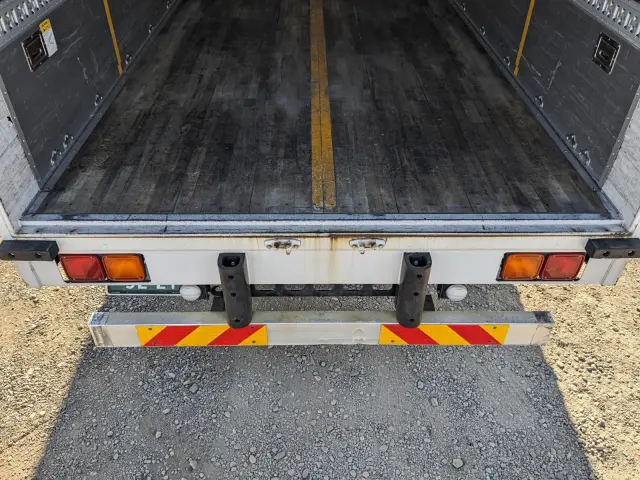 いすゞ フォワード TKG-FRR90S2(2WD)の写真9