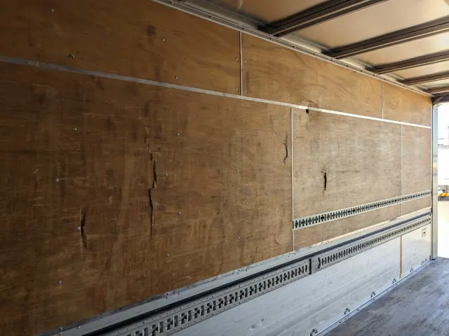 いすゞ フォワード TKG-FRR90S2(2WD)の写真18