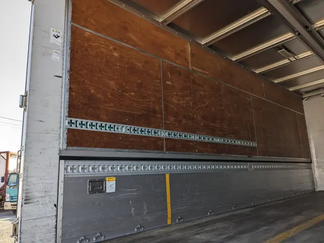 いすゞ フォワード TKG-FRR90S2(2WD)の写真19