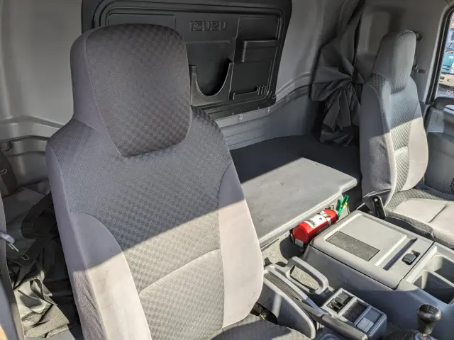 いすゞ フォワード TKG-FRR90S2(2WD)の写真42