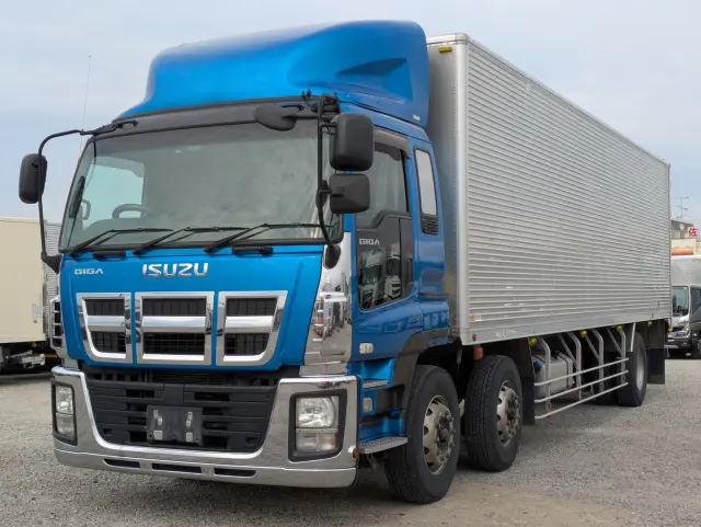 いすゞ ギガ QKG-CXE77A(その他)の写真1