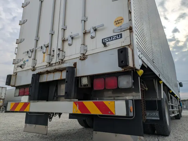 いすゞ ギガ QKG-CXE77A(その他)の写真9