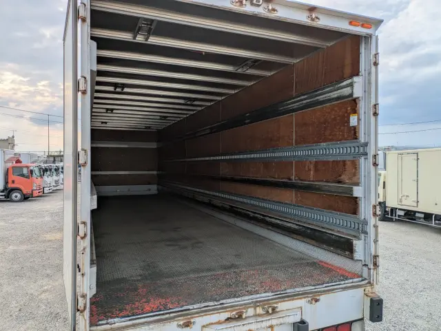 いすゞ ギガ QKG-CXE77A(その他)の写真17