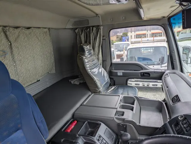 いすゞ ギガ QKG-CXE77A(その他)の写真24