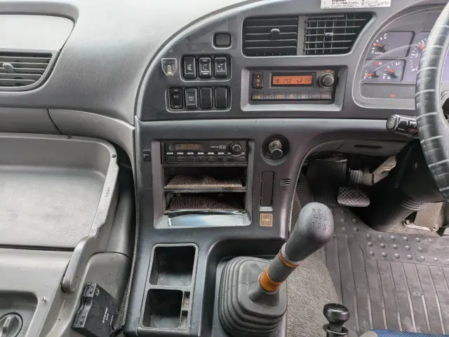 いすゞ ギガ QKG-CXE77A(その他)の写真25