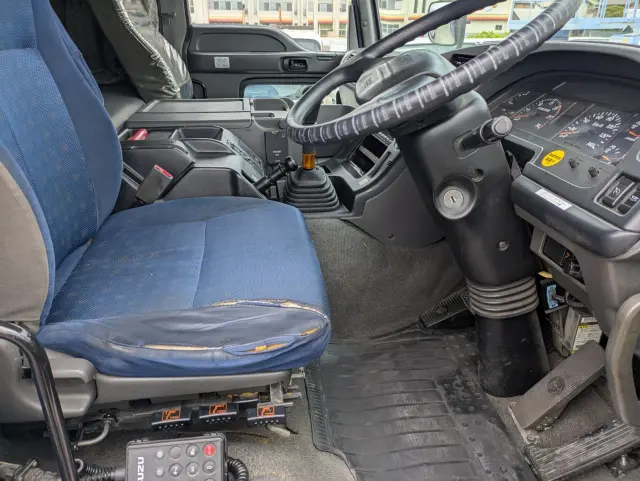 いすゞ ギガ QKG-CXE77A(その他)の写真34