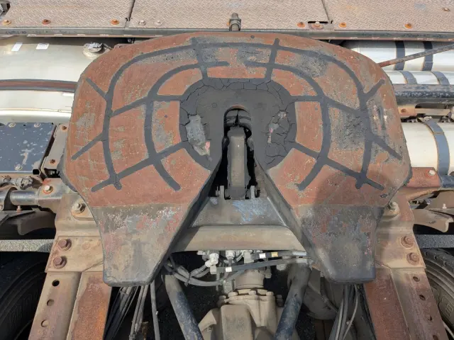 日野 プロフィア QPG-SH1EDDG(2WD)の写真15