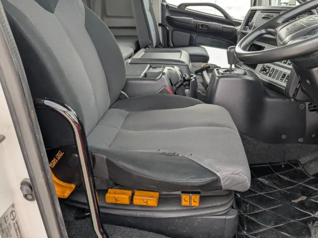 日野 プロフィア QPG-SH1EDDG(2WD)の写真24