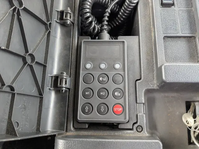 日野 プロフィア QPG-SH1EDDG(2WD)の写真27