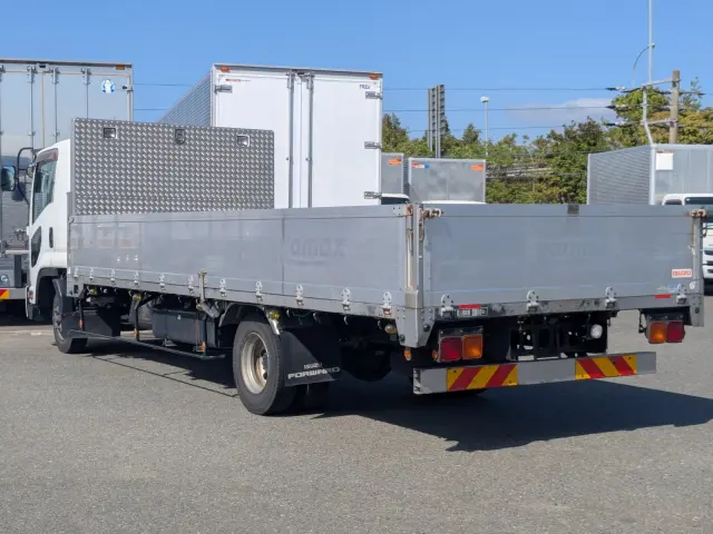 いすゞ フォワード TKG-FRR90S2(2WD)の写真4