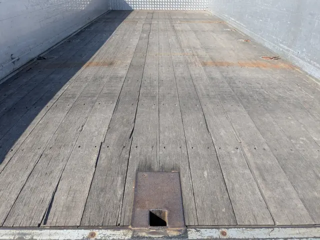 いすゞ フォワード TKG-FRR90S2(2WD)の写真12