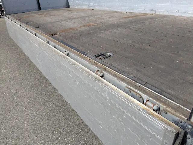 いすゞ フォワード TKG-FRR90S2(2WD)の写真29