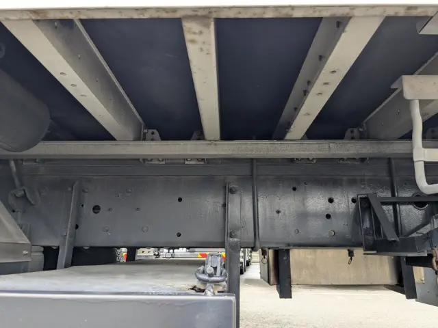 ＵＤ クオン QKG-CG5ZA(8x4)の写真21