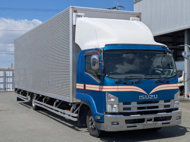 いすゞ フォワード TKG-FRR90T2(2WD)の写真2