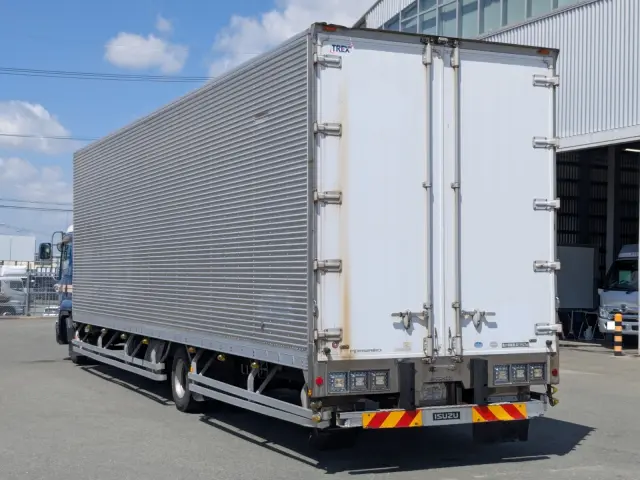 いすゞ フォワード TKG-FRR90T2(2WD)の写真3