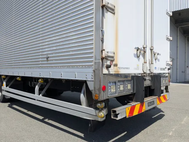 いすゞ フォワード TKG-FRR90T2(2WD)の写真5