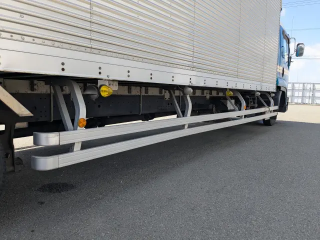 いすゞ フォワード TKG-FRR90T2(2WD)の写真14