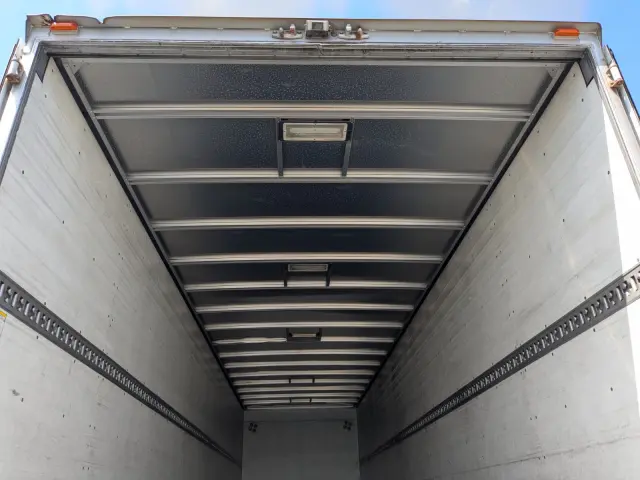 いすゞ フォワード TKG-FRR90T2(2WD)の写真19