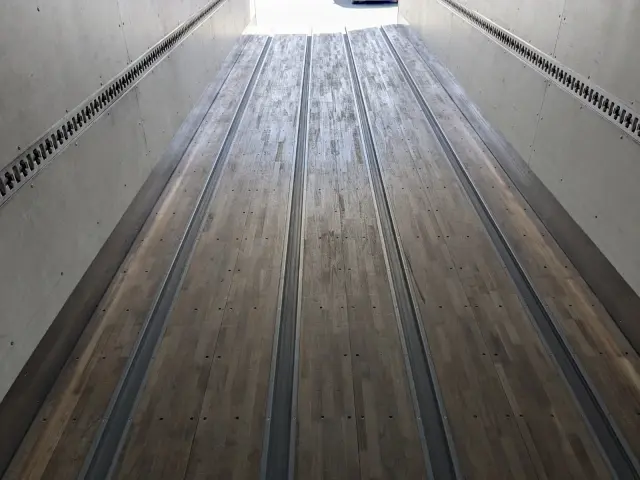 いすゞ フォワード TKG-FRR90T2(2WD)の写真24