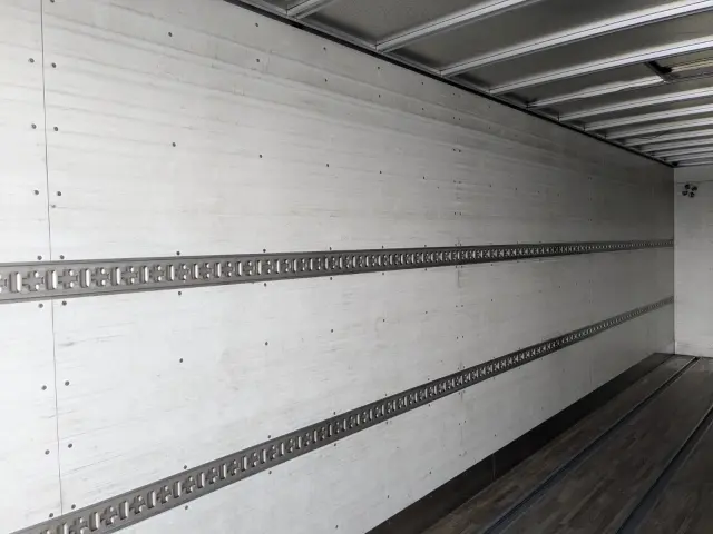 いすゞ フォワード TKG-FRR90T2(2WD)の写真30