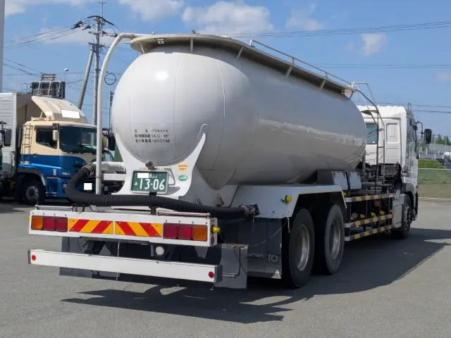 ＵＤ クオン QKG-CD5ZL(6x2)の写真5