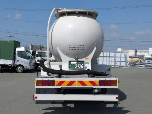 ＵＤ クオン QKG-CD5ZL(6x2)の写真8