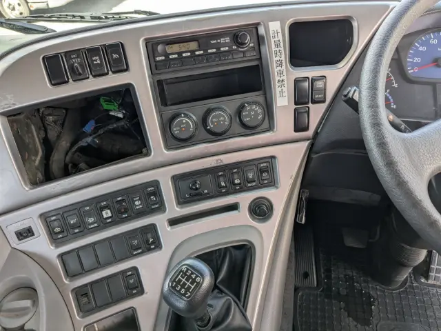 ＵＤ クオン QKG-CD5ZL(6x2)の写真27