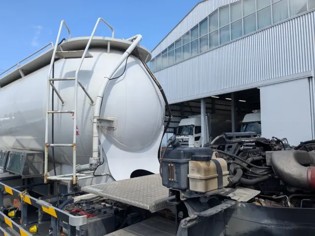 ＵＤ クオン QKG-CD5ZL(6x2)の写真43