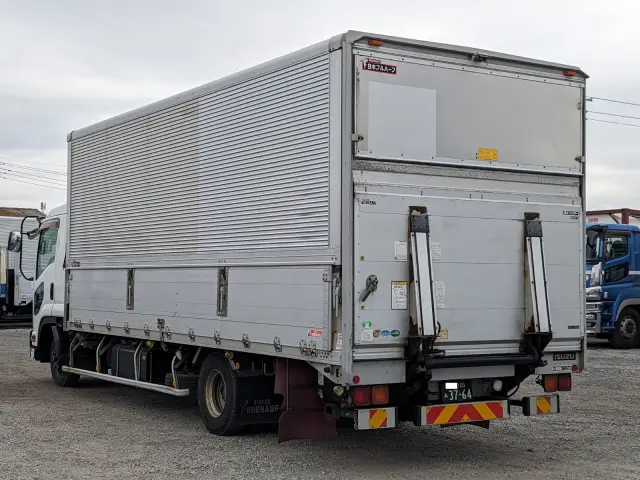 いすゞ フォワード TKG-FRR90T2(2WD)の写真3