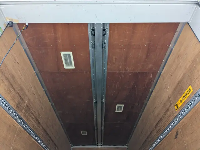 いすゞ フォワード TKG-FRR90T2(2WD)の写真14