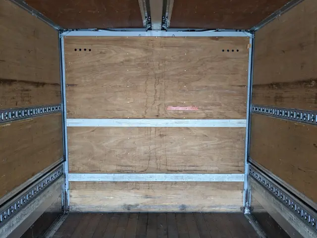 いすゞ フォワード TKG-FRR90T2(2WD)の写真17