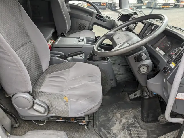 いすゞ フォワード TKG-FRR90T2(2WD)の写真27