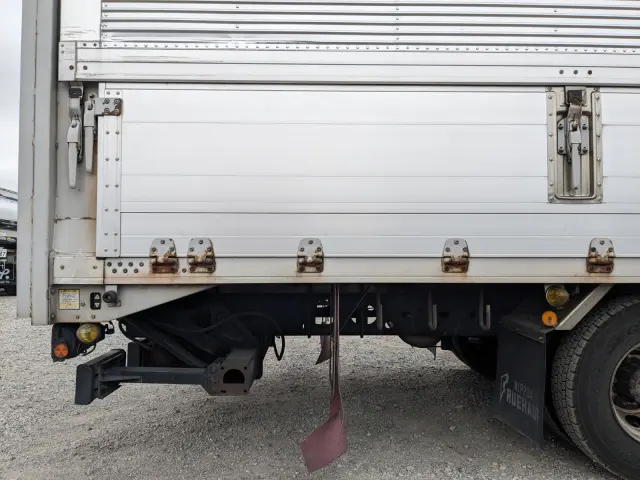 いすゞ フォワード TKG-FRR90T2(2WD)の写真31