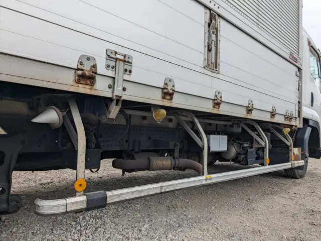 いすゞ フォワード TKG-FRR90T2(2WD)の写真34