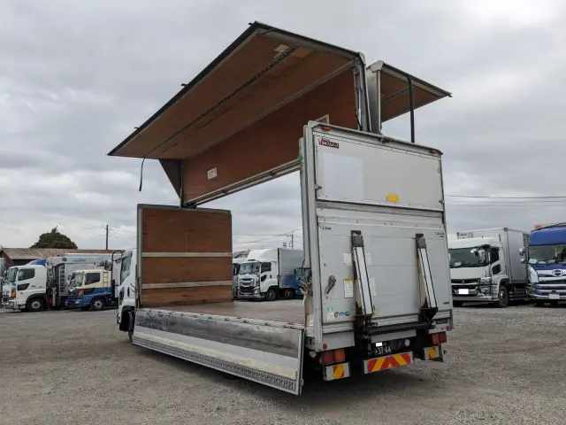 いすゞ フォワード TKG-FRR90T2(2WD)の写真39