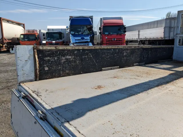 三菱 キャンター TKG-FEA50(2WD)の写真15