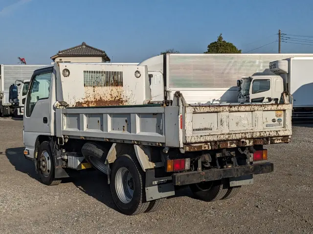 いすゞ エルフ TPG-NKR85AD(2WD)の写真3