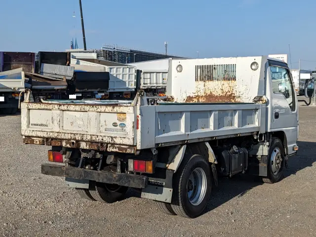 いすゞ エルフ TPG-NKR85AD(2WD)の写真4